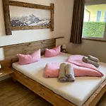 Chalet Fuegen Alpstuga
