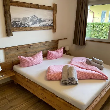 Chalet Fuegen Alpstuga
