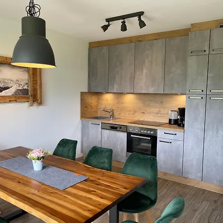 Chalet Fuegen Chalet Fuegen