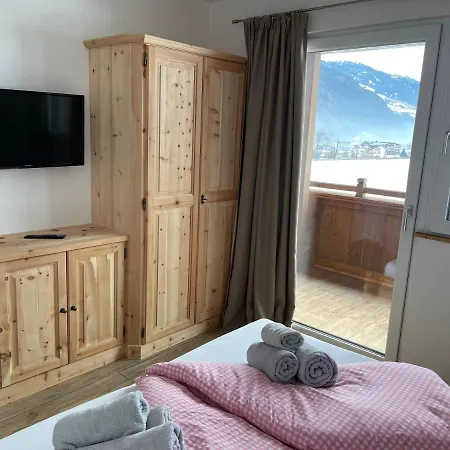 Chalet Fuegen 샬레 푸겐