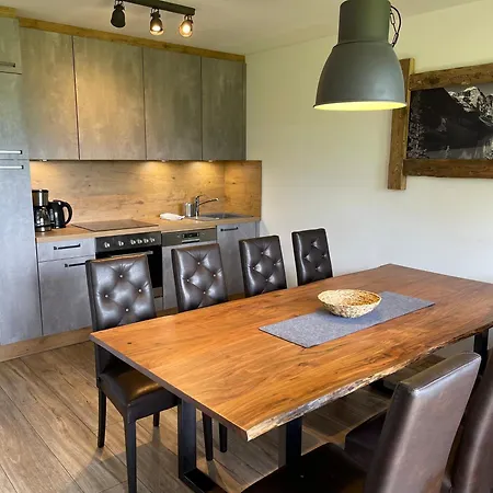 샬레 Chalet Fuegen 푸겐